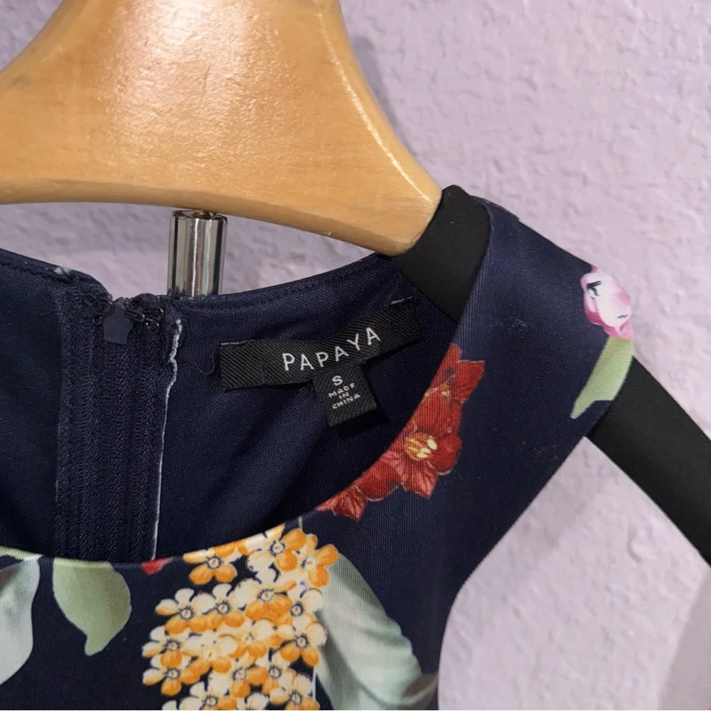 Papaya Floral Dress - Size Small - Picture 5 of 5